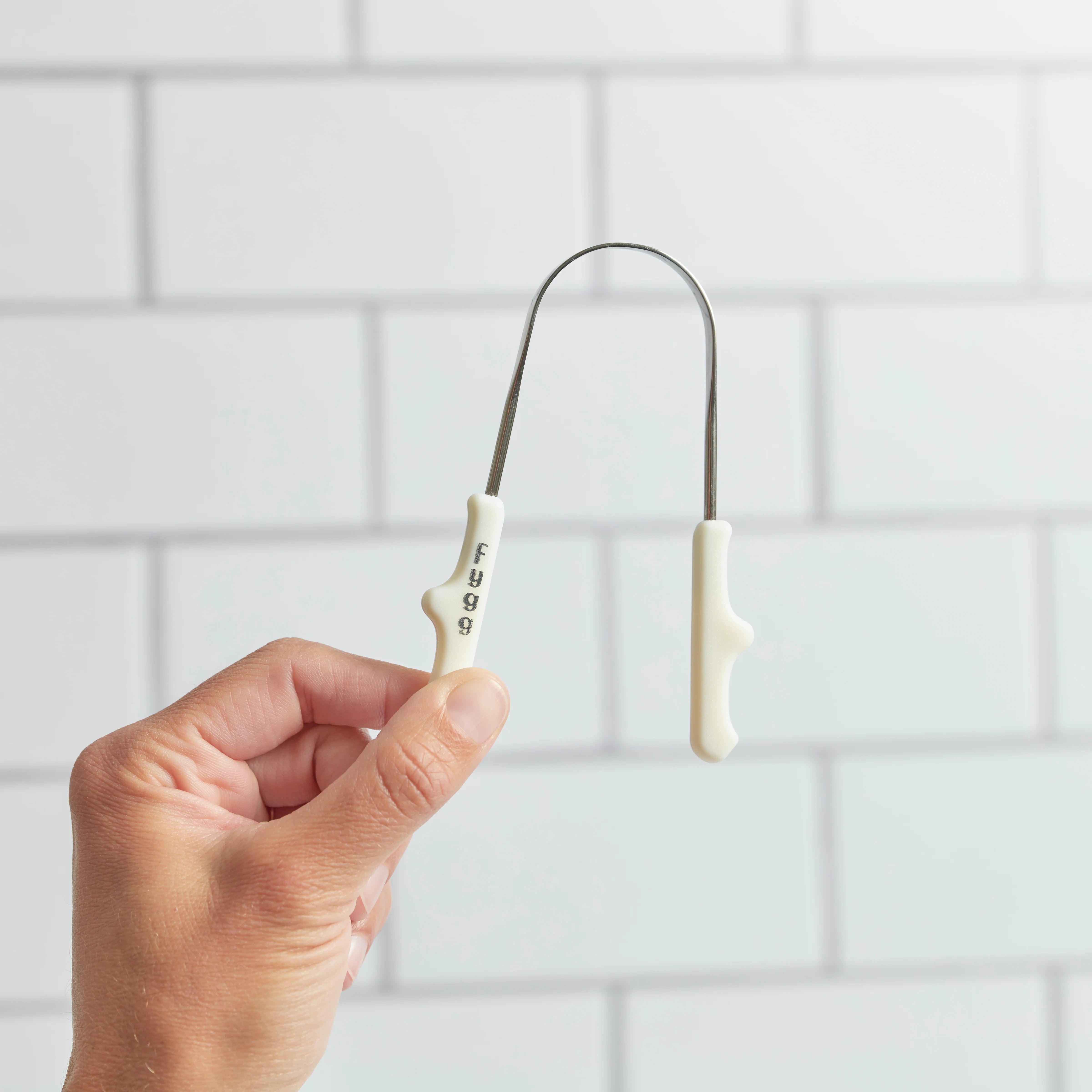 Raspador de lengua Fygg apto para todas las edades: herramienta de higiene oral familiar sin plástico