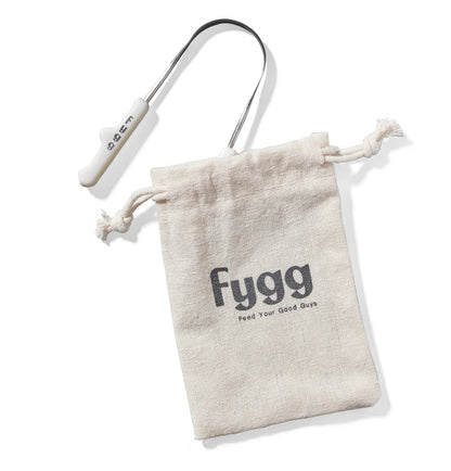 Raspador de lengua Fygg con bolsa de algodón para viaje: almacenamiento higiénico y portátil